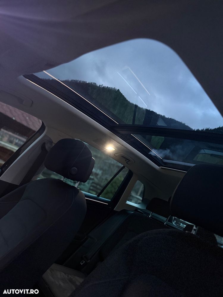 Volkswagen Tiguan - 11