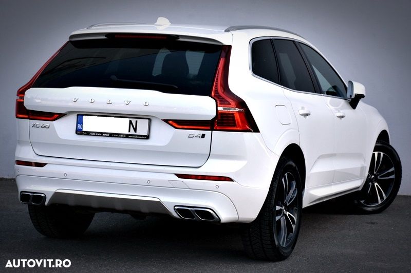 Volvo XC 60 D4 AWD Geartronic Momentum - 11