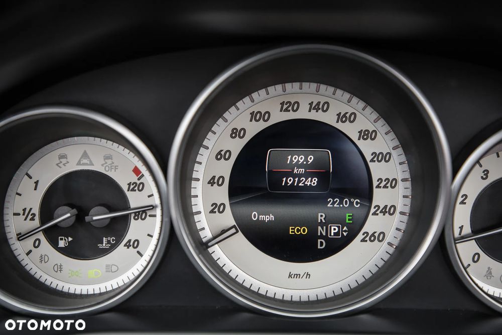 Mercedes-Benz Klasa E - 25