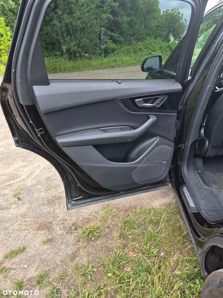 Audi Q7 - 10