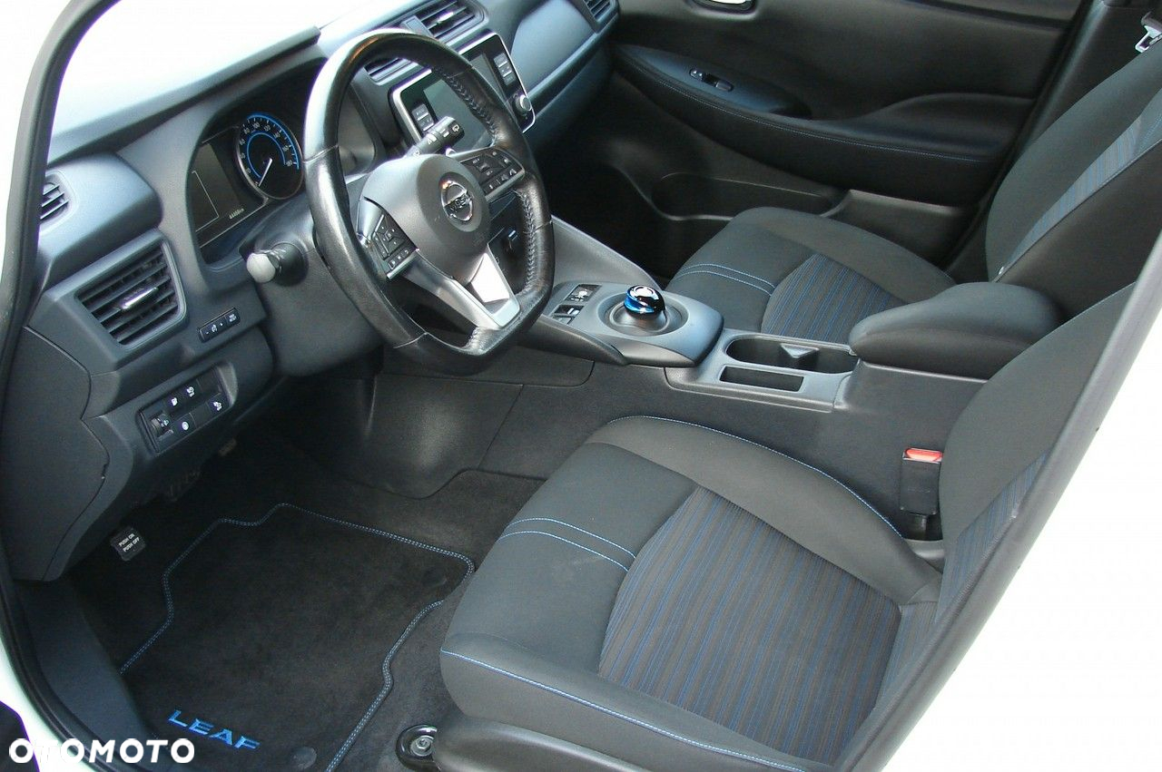 Nissan Leaf - 6
