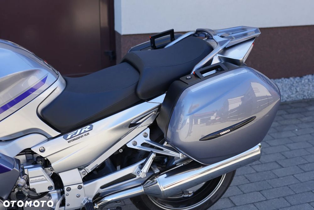 Yamaha FJR - 24