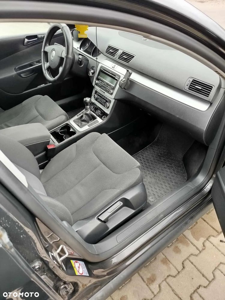 Volkswagen Passat 2.0 TDI DPF Comfortline - 5