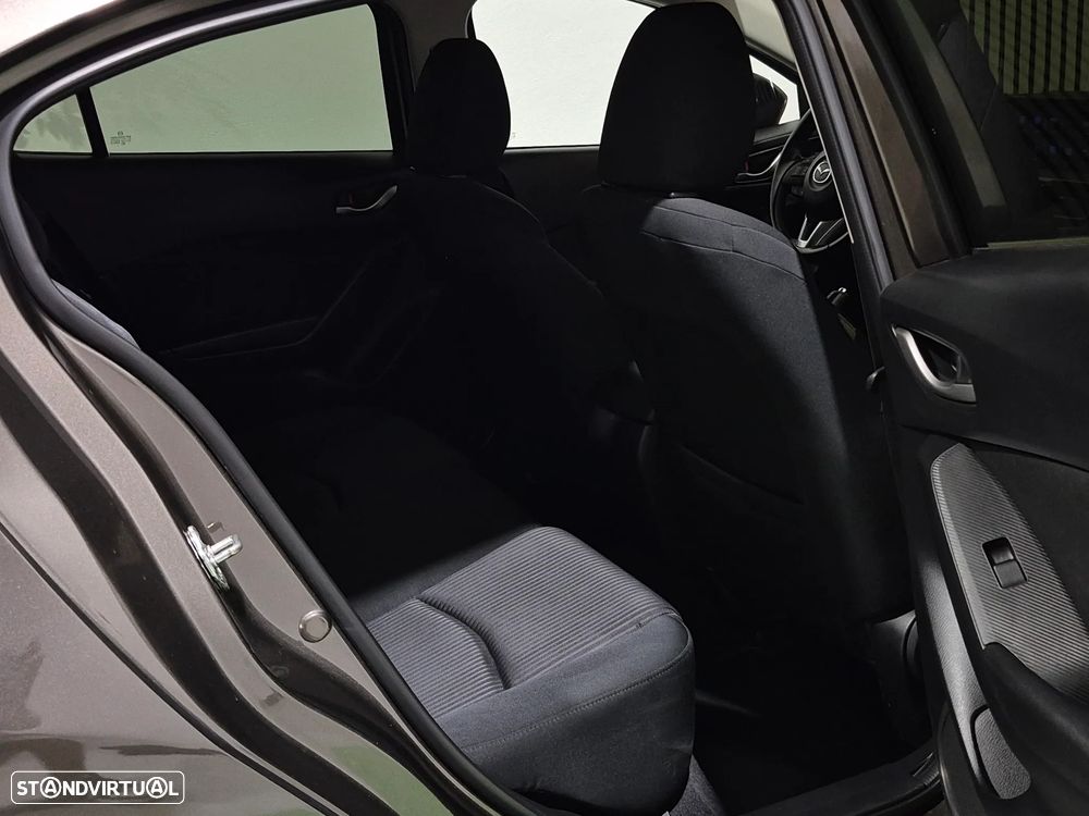 Mazda 3 Hatchback 1.5 Sky-G Evolve HS Navi - 28