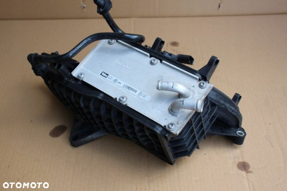 Kolektor ssący intercooler 1.4 TSI TFSI benzyna 03C129711AD - 3