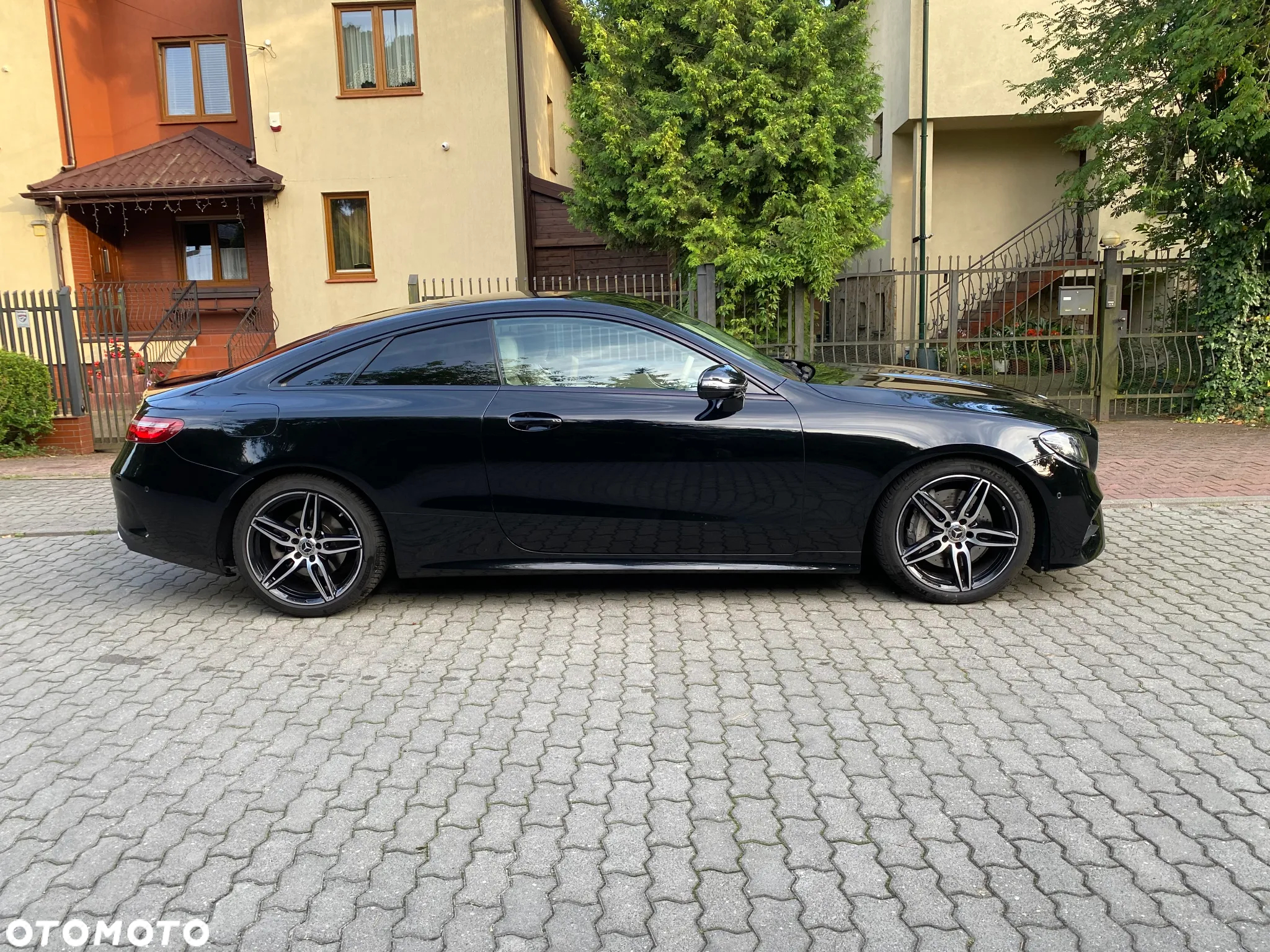 Mercedes-Benz Klasa E 350 Coupe 9G-TRONIC AMG Line - 4