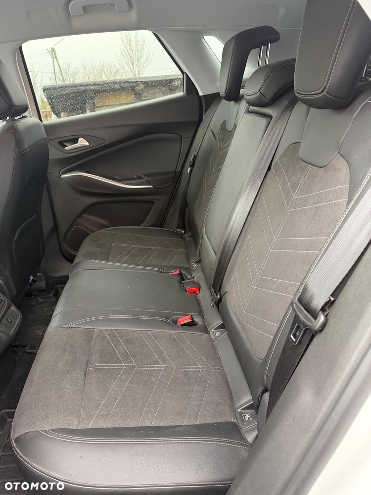 Opel Grandland 1.2 T GS Line S&S - 9