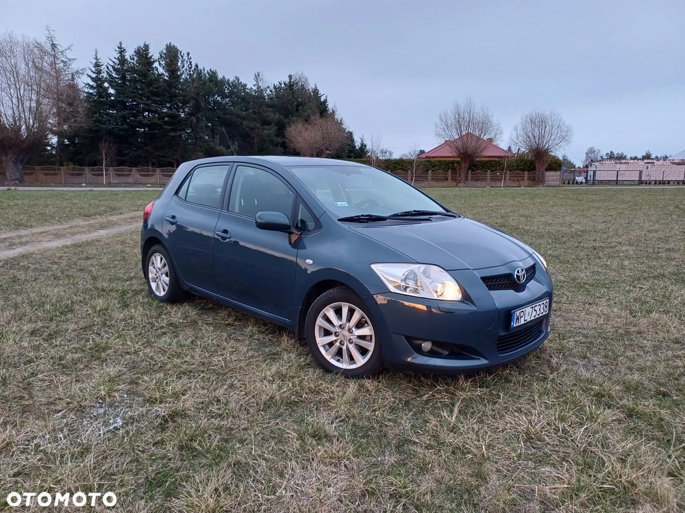 Toyota Auris 2.0 D-4D Sol - 1