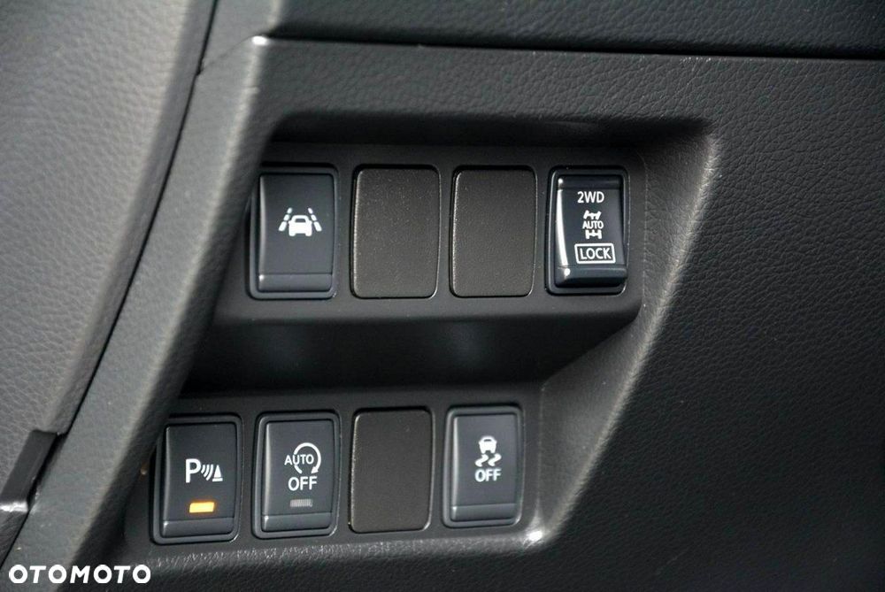 Nissan Qashqai 1.6 DCi 4x4 Tekna+ - 32