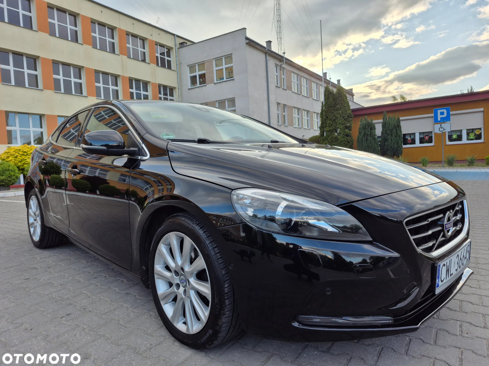 Volvo V40 D2 Drive-E Summum - 32