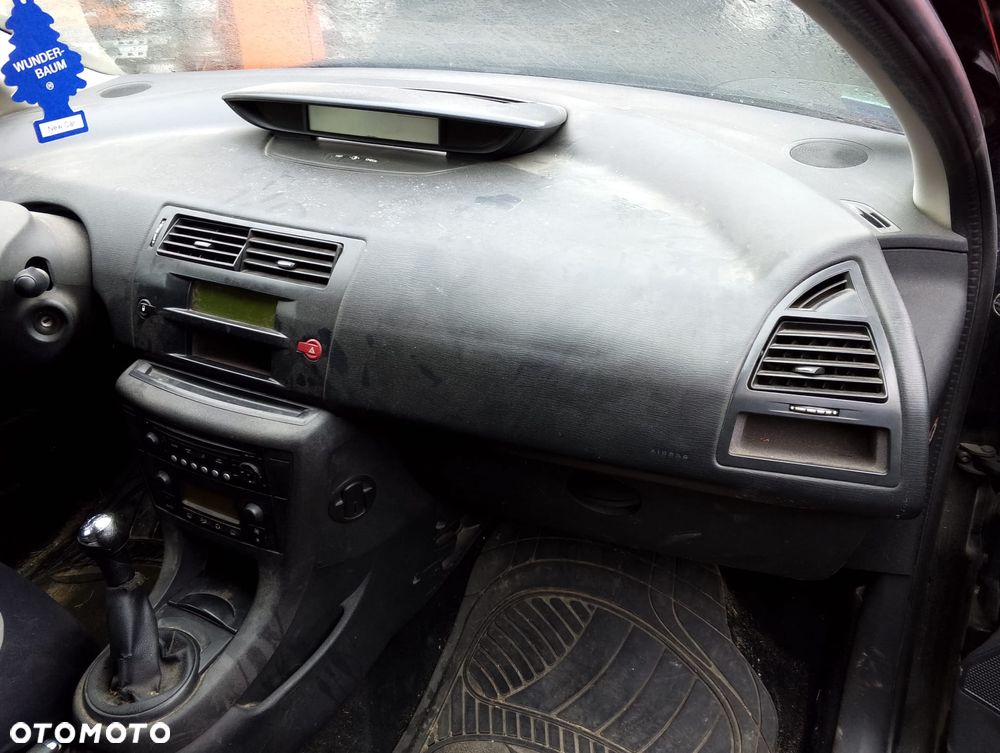 Citroen C4 I FL (08-10r.) 1.6 HDI 107KM. Silnik 9HY (DV6TED4), 9HZ (DV6TED4) Skrzynia 20DM69 lakier KTV.Cały na części.GWARANCJA !!! Przód Tył Zestaw Komplet Drzwi Klapa Zderzak Błotnik Maska Grill Atrapa Szyba Pas Lampa Lusterko Boczki Fotel Kanapa Kokpit Deska Rozdzielcza Przełącznik Włącznik Sterownik Przewody Wiązka Instalacja Moduł Komputer Czujnik Listwa Pompa Alternator Wtryski Głowica Rozrusznik Kompresor Sprzęgło Dwumas Silnik Skrzynia ABS Klimatyzacji Paliwa Wspomagania Kolektor Turbina Przepustnica Zawór Chłodnica Koło Hak Belka Sanki Zawieszenie Mcpherson Półoś Amortyzator Wydech Tłumik Zacisk Most - 6
