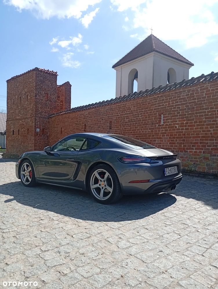 Porsche 718 Cayman - 4