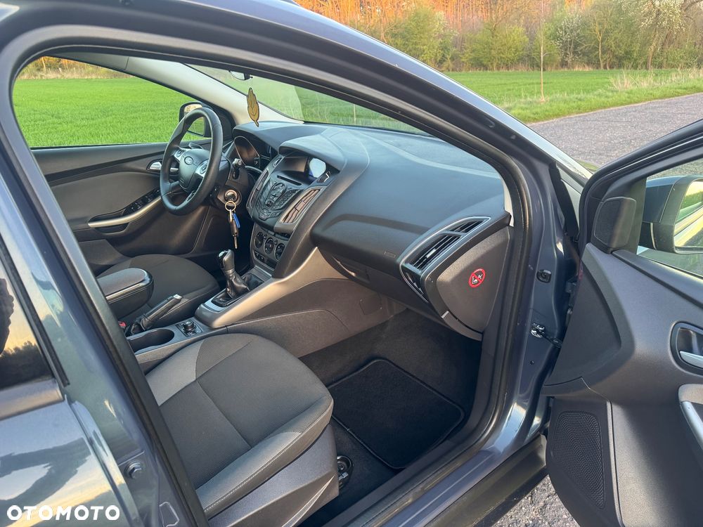 Ford Focus 1.6 Edition - 22