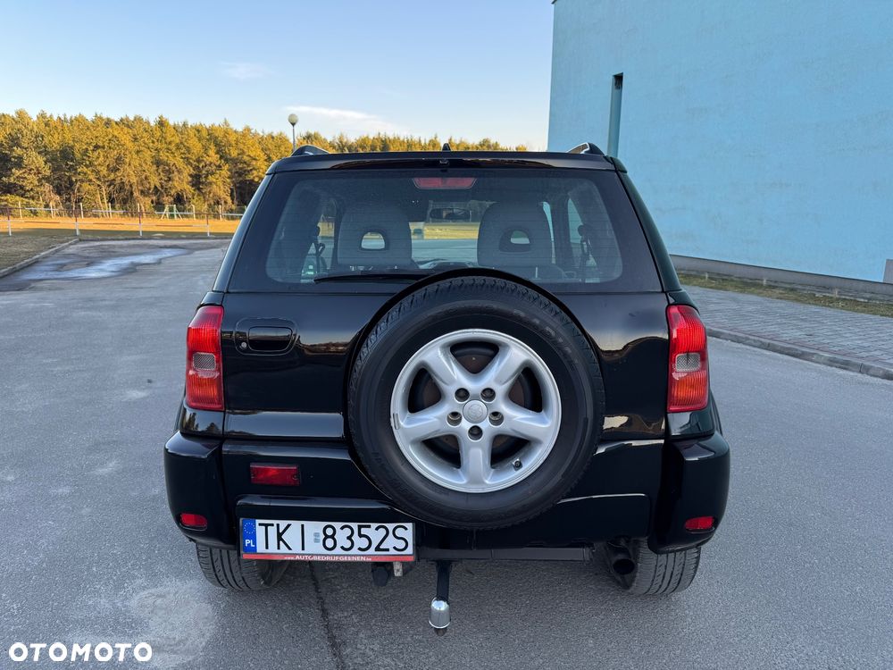 Toyota RAV4 D-4D 4x4 - 13