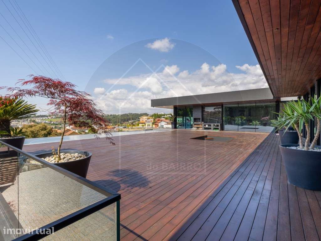 Moradia T6, térrea contemporânea, piscina, terraços e jardim junto ... - Grande imagem: 4/51