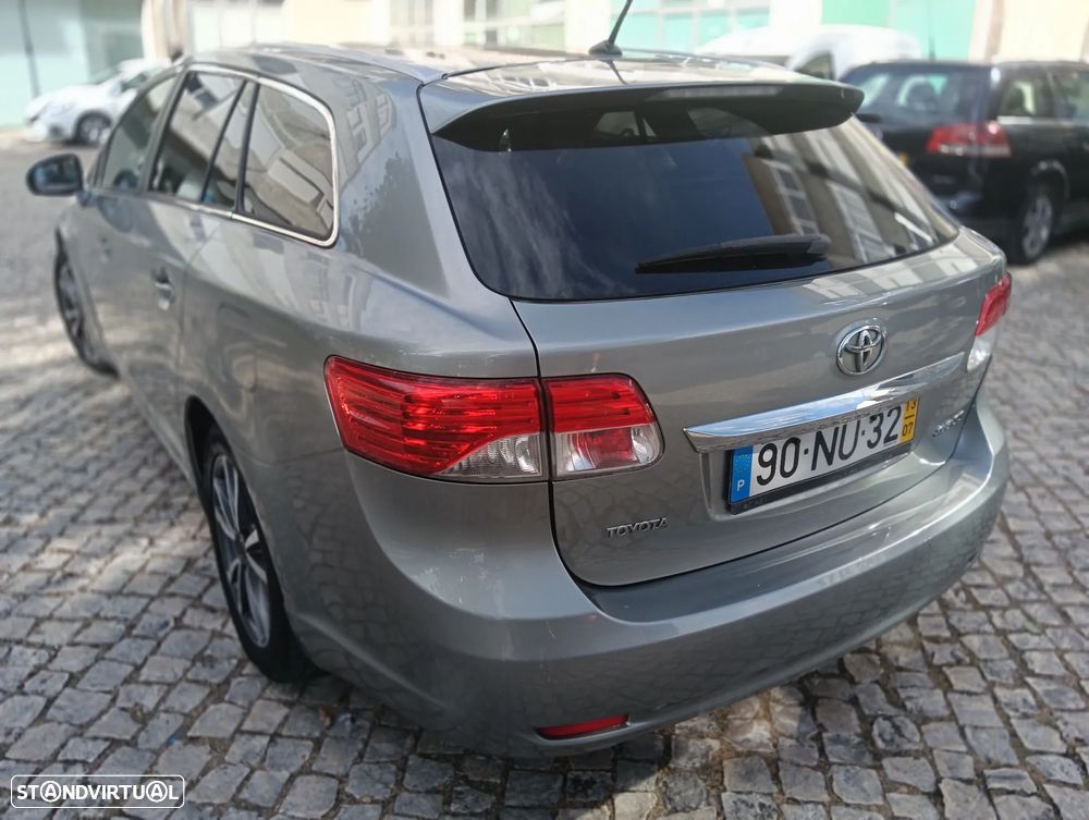Toyota Avensis SW 2.0 D-4D Exclusive - 22