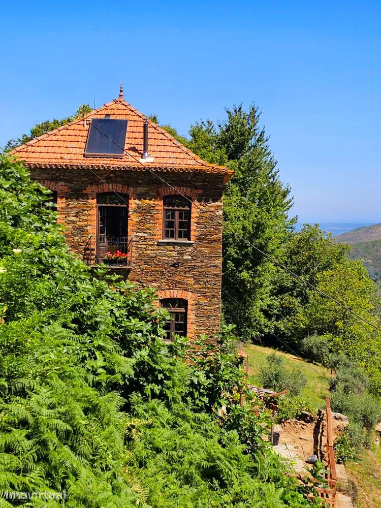 Moradia rústica renovada com vistas panorâmicas – Torrozelas, Arganil - Grande imagem: 2/28