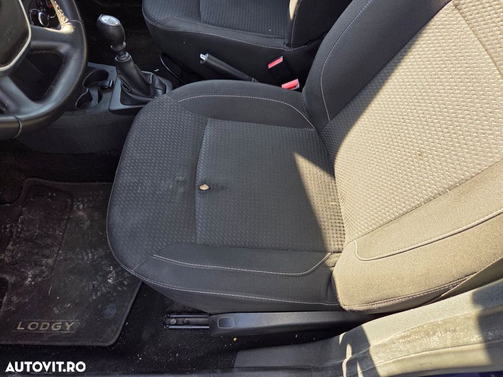 Dacia Lodgy 1.5 Blue dCi Laureate - 24