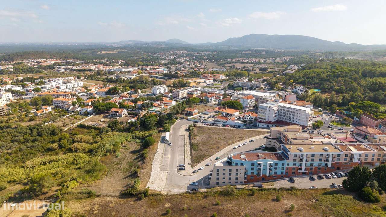 Terreno com loteamento e comunicação prévia, para construção de 45 fog - Grande imagem: 2/9