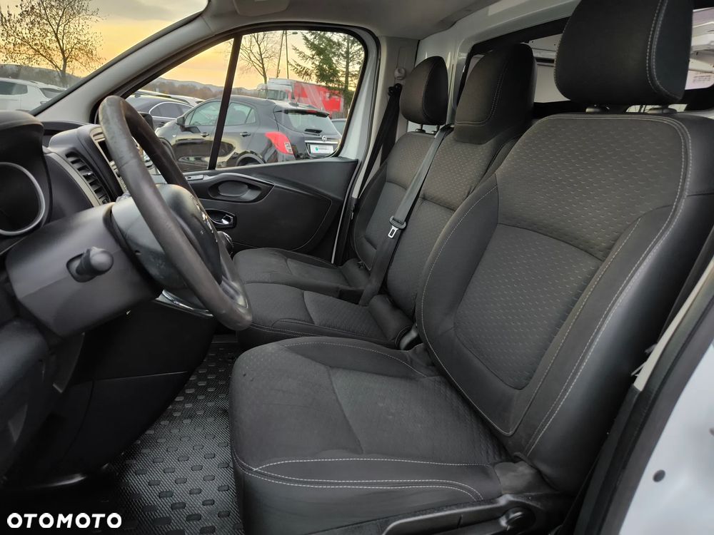 Opel Vivaro - 18
