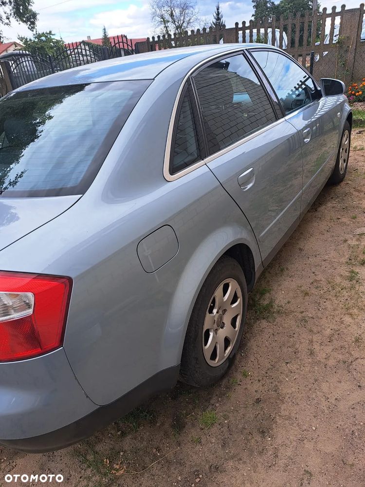 Audi A4 Limousine - 3