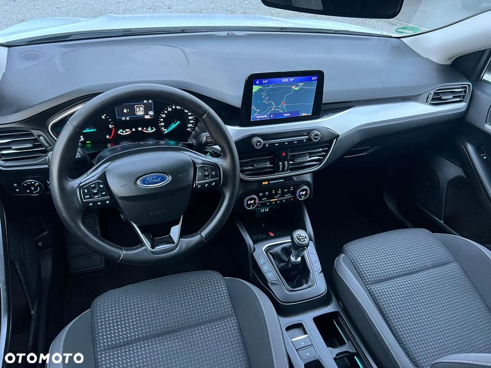 Ford Focus Turnier 2.0 EcoBlue Start-Stopp-System TITANIUM - 21