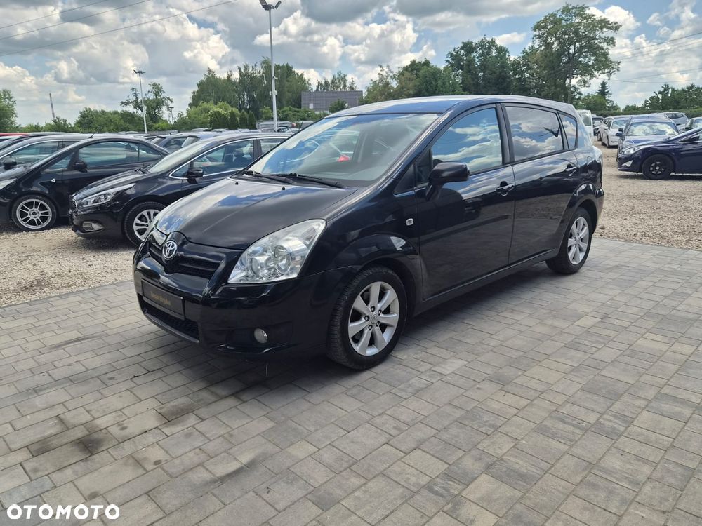 Toyota Corolla Verso 2.2 D-4D Prestige + - 10