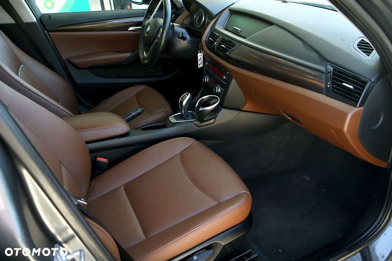BMW X1 xDrive20d - 8