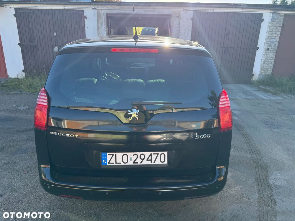Peugeot 5008 - 5