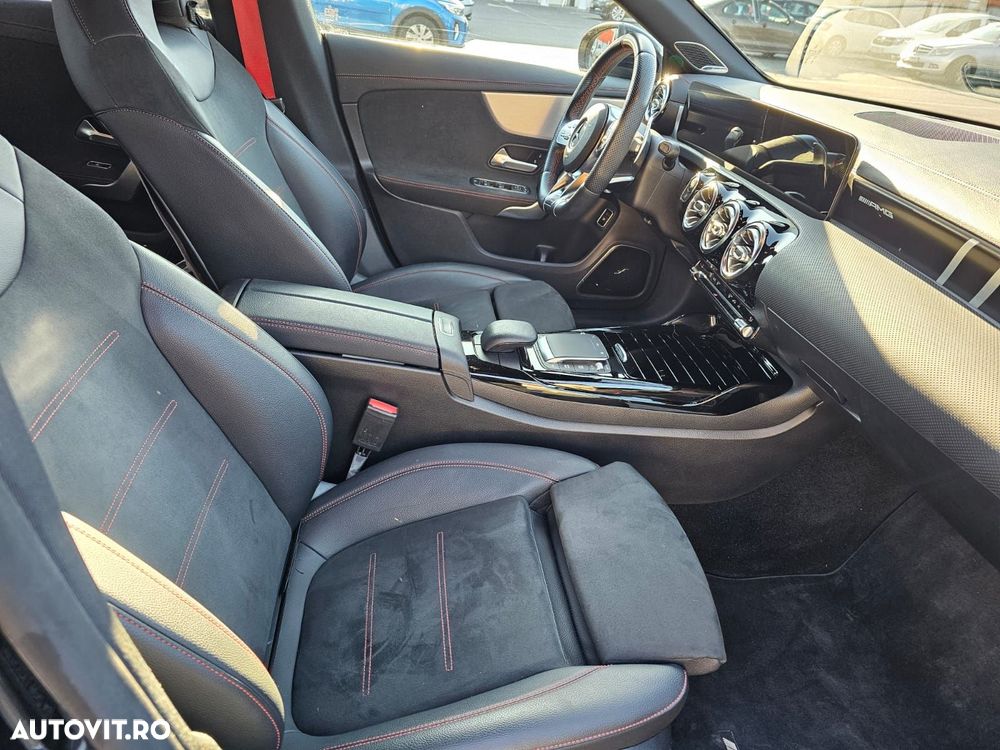 Mercedes-Benz CLA 35 AMG - 16