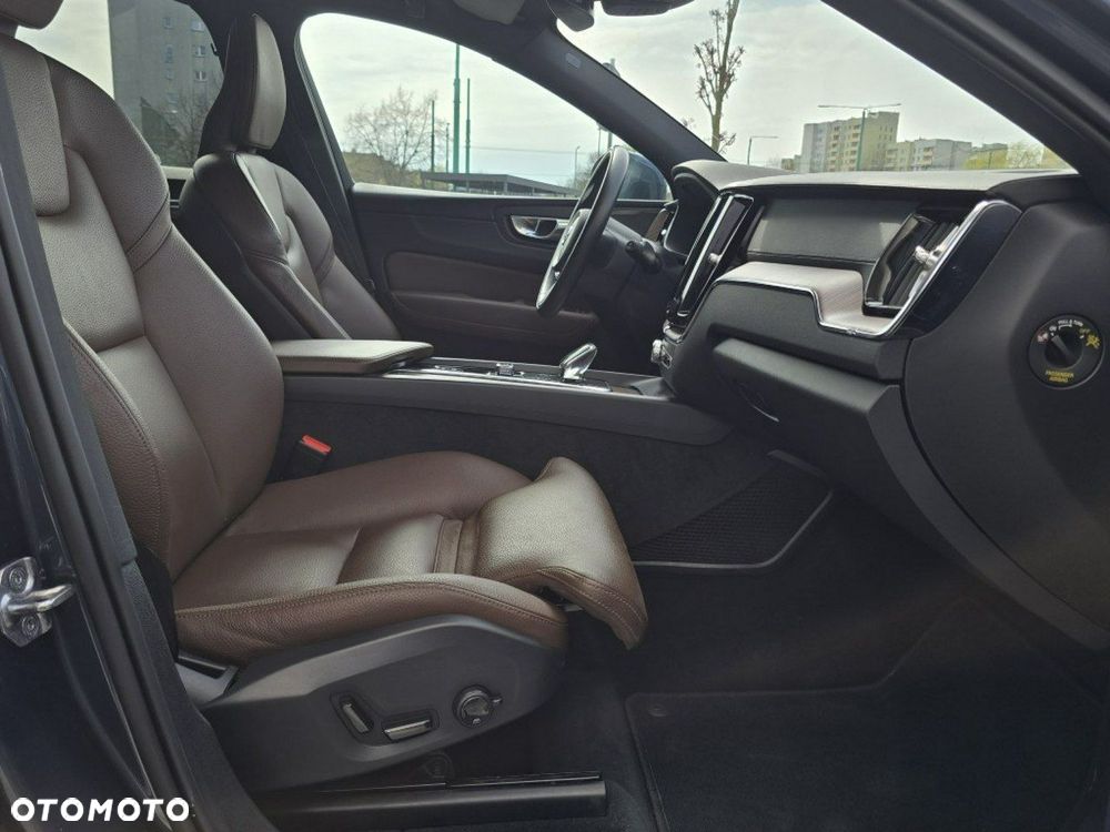 Volvo XC 60 B5 D AWD Inscription - 15