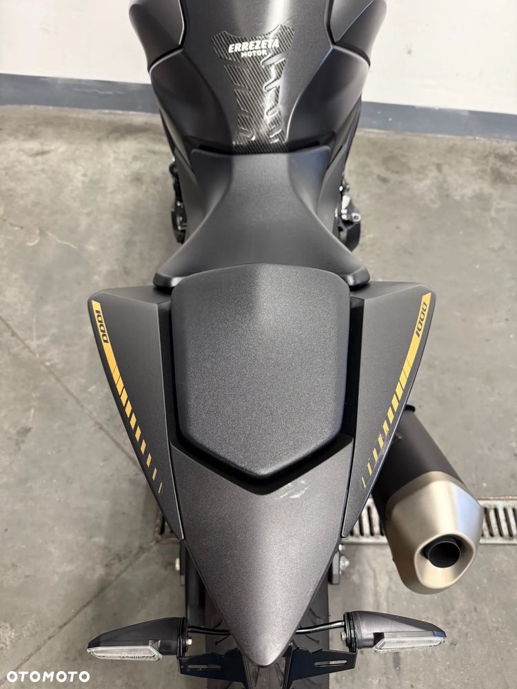 Honda Hornet - 40