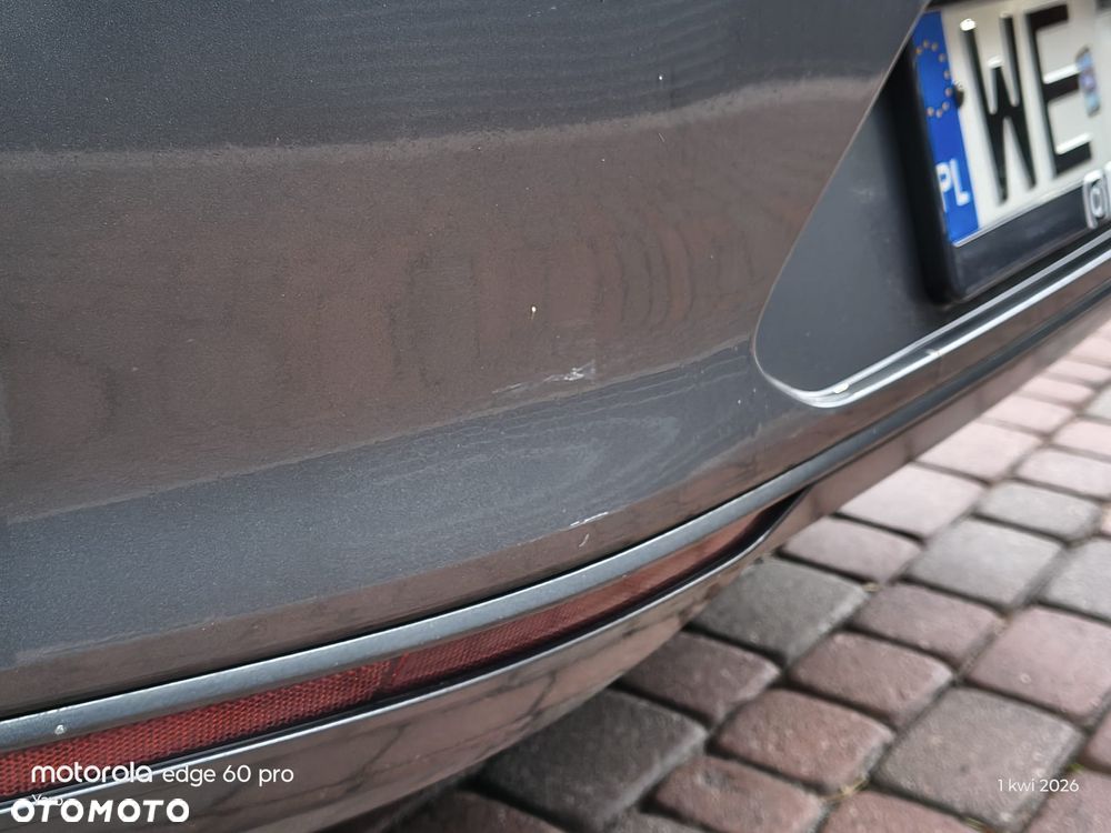 Volkswagen Passat - 13