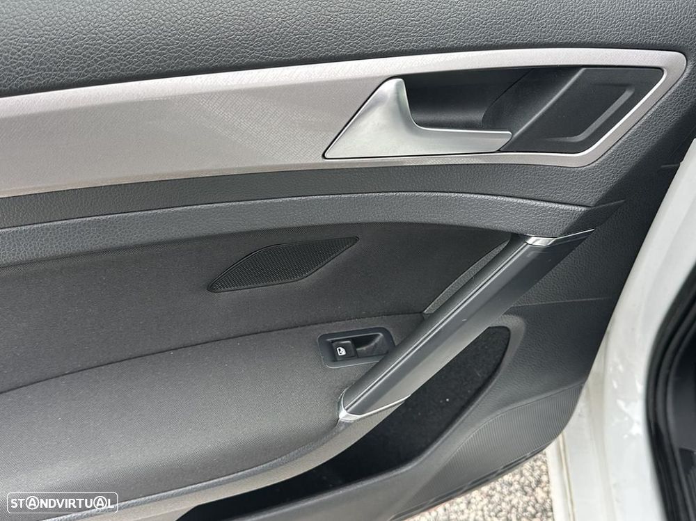 VW e-Golf AC/DC - 33