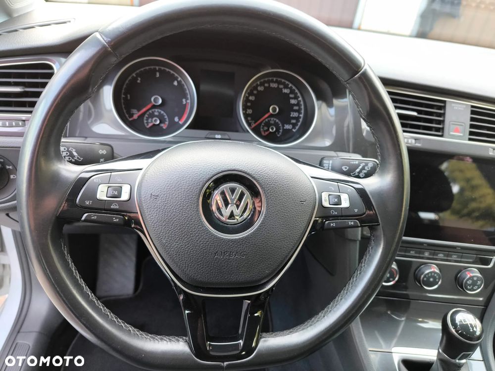Volkswagen Golf 2.0 TDI (BlueMotion Technology) Comfortline - 20