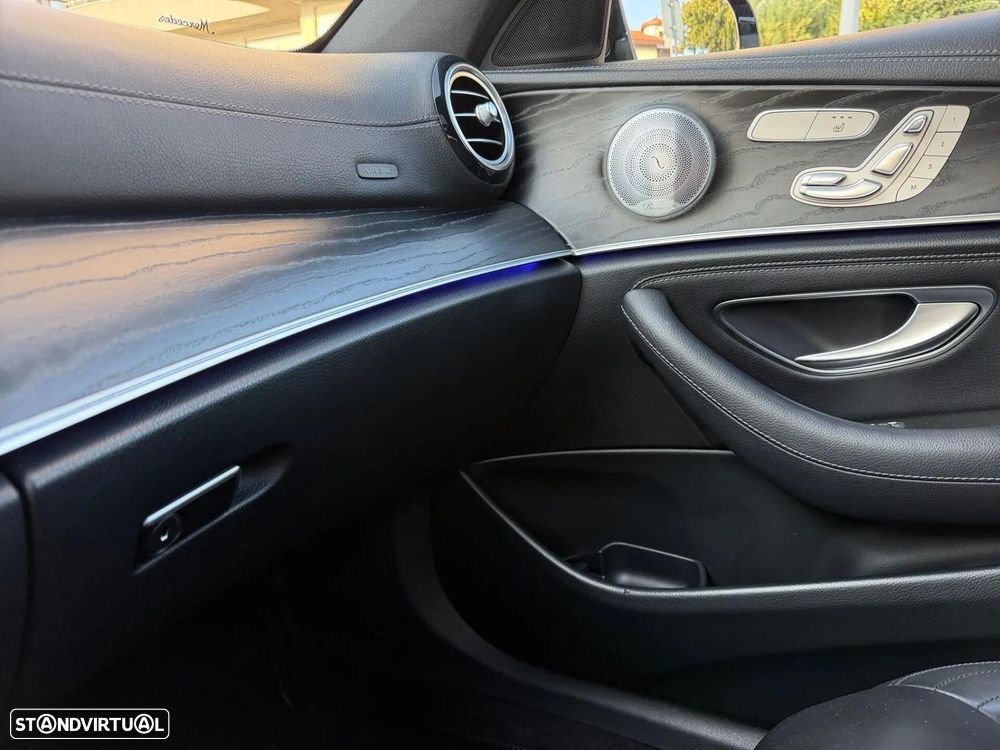 Mercedes-Benz E 300 de AMG Line - 12