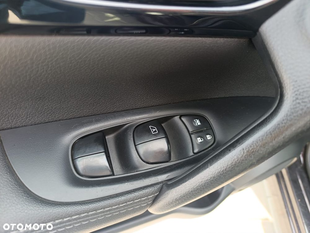 Nissan Qashqai 1.6 DCi Tekna - 9