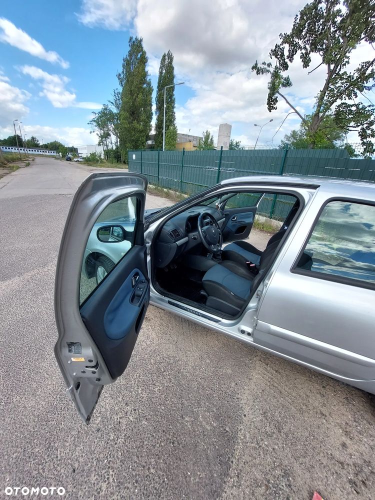 Renault Clio - 13
