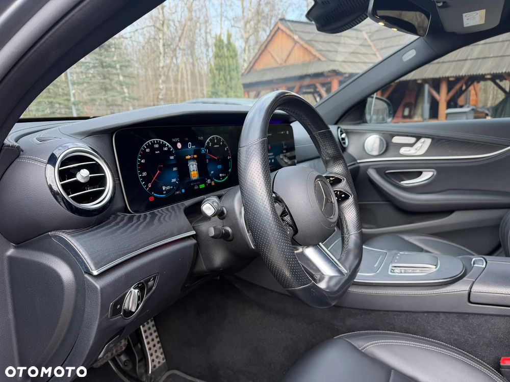 Mercedes-Benz Klasa E 220 d 9G-TRONIC - 19