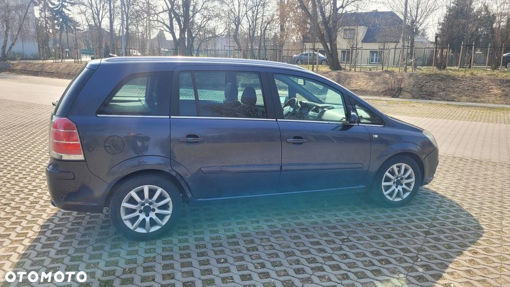Opel Zafira 1.9 CDTI Cosmo - 23