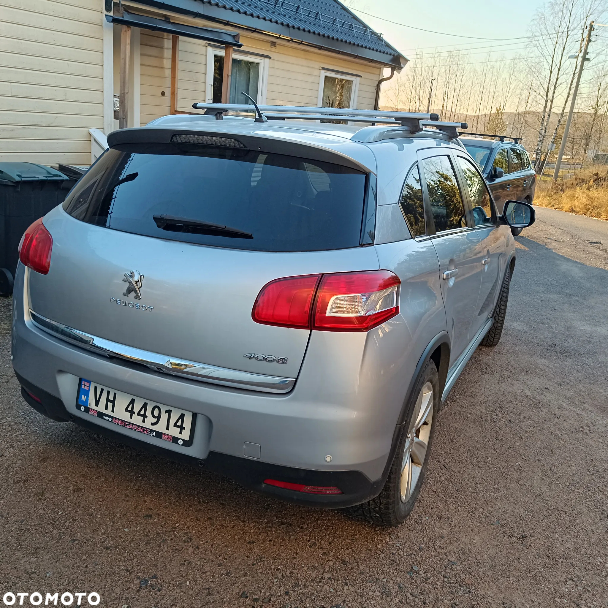 Peugeot 4008 - 4