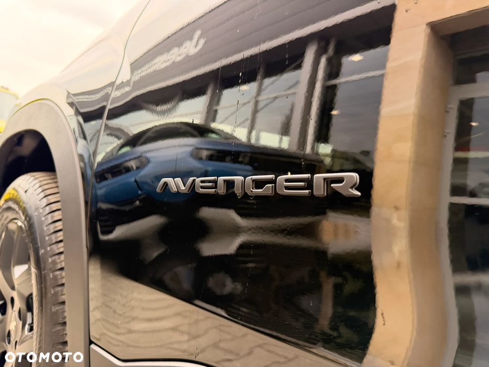 Jeep Avenger 1.2 T3 mHEV Black Edition FWD eDCT6 - 13