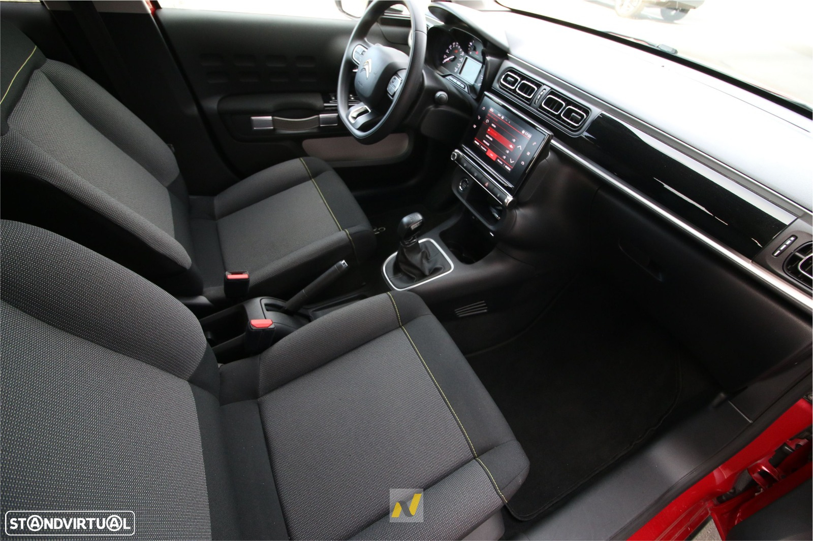 Citroën C3 1.2 PureTech Shine - 16
