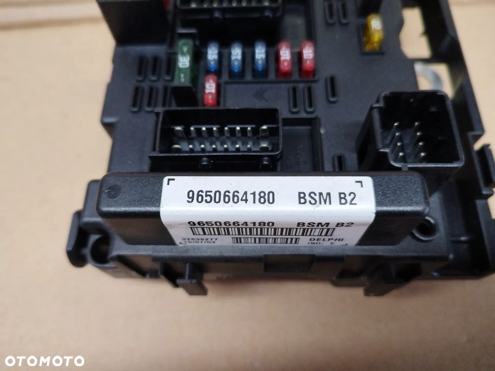 PEUGEOT CITROEN MODUŁ SKRZYNKA BEZPIECZNIKÓW BSM B2 9650664180 - 2