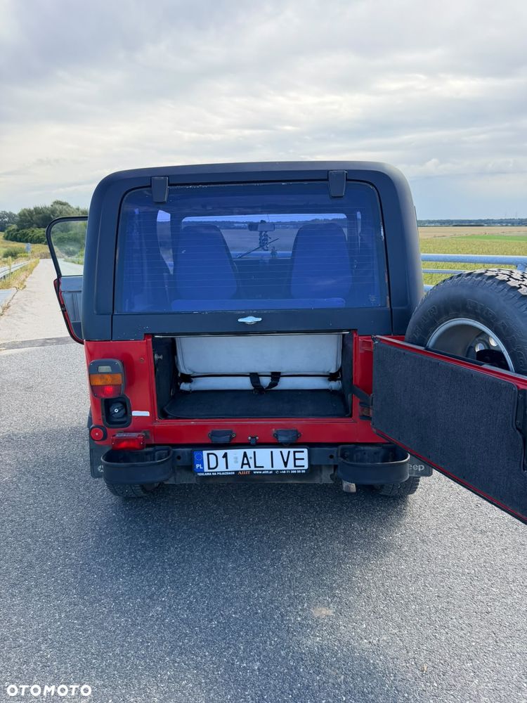 Jeep Wrangler - 9