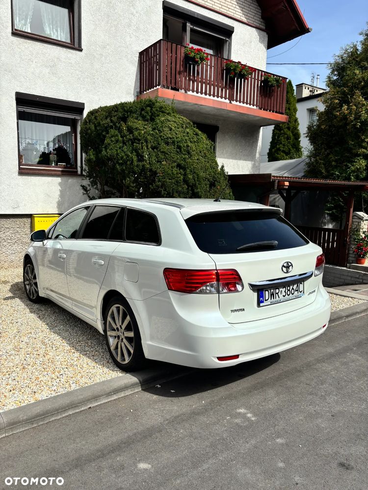 Toyota Avensis 2.0 Prestige EU5 MS - 3