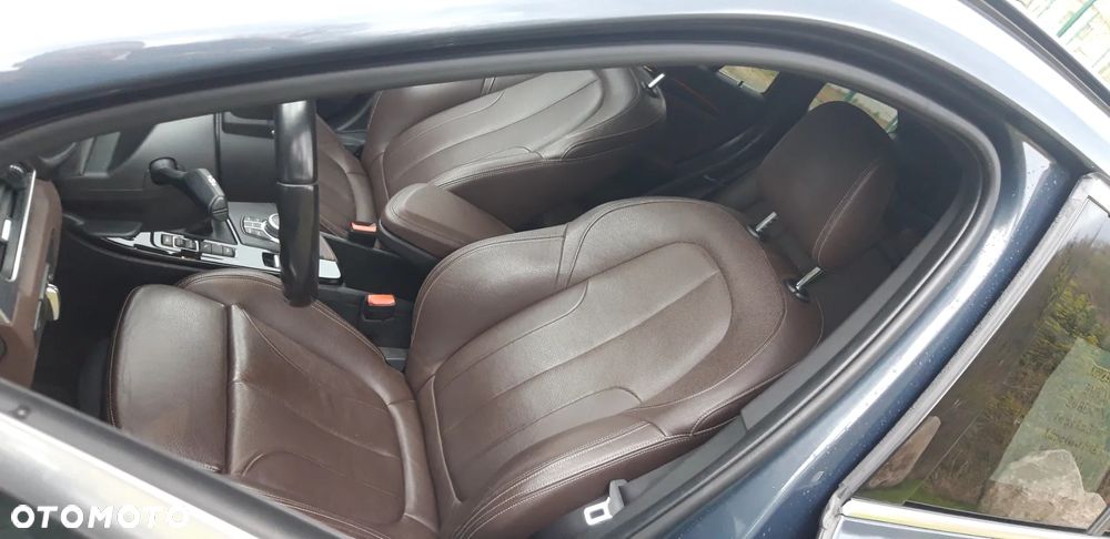 BMW X1 xDrive20i - 14