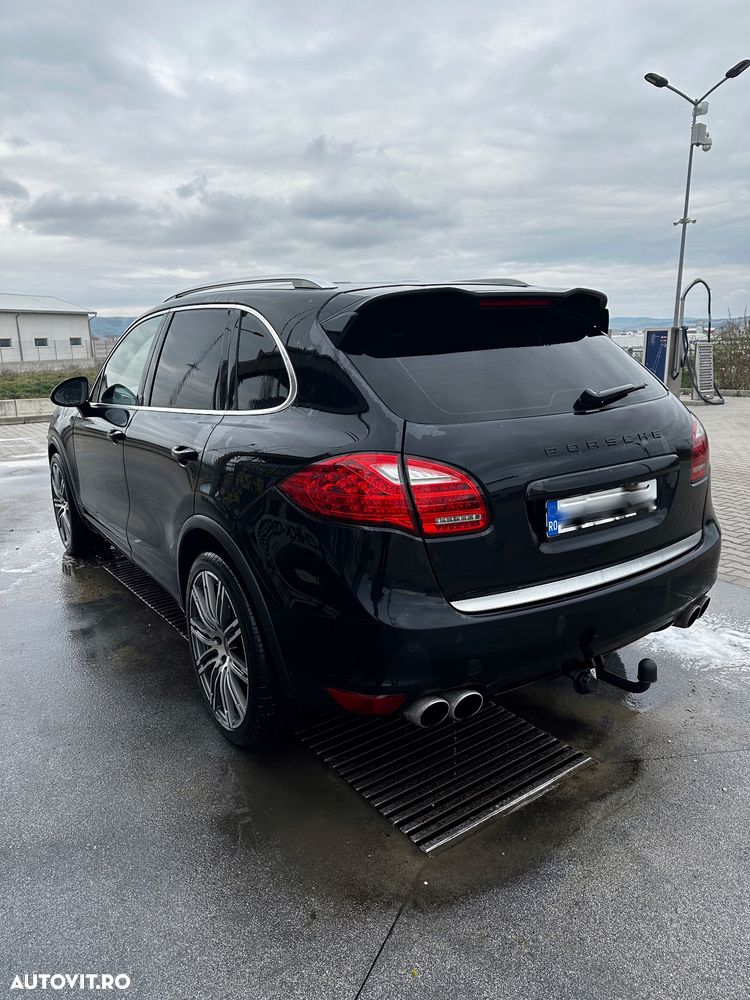 Porsche Cayenne - 3