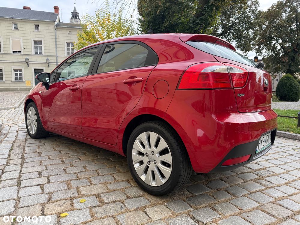 Kia Rio - 20