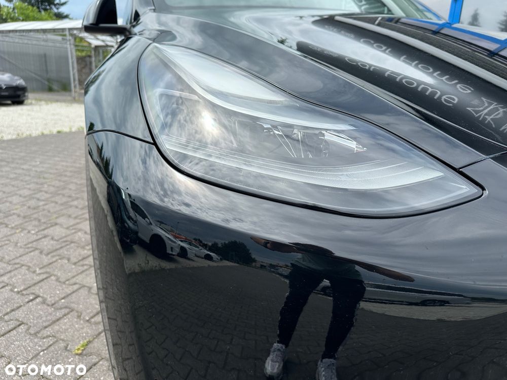 Tesla Model Y RWD - 12